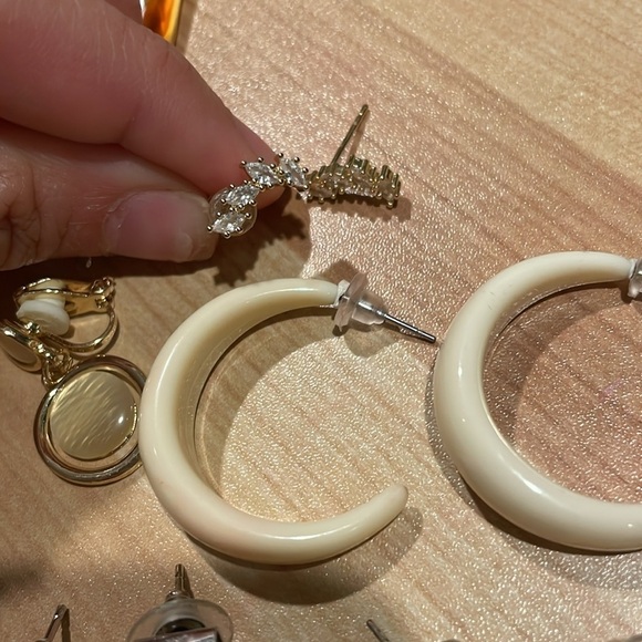 Elegant Gold and Silver Earring Set - Picture 8 of 13